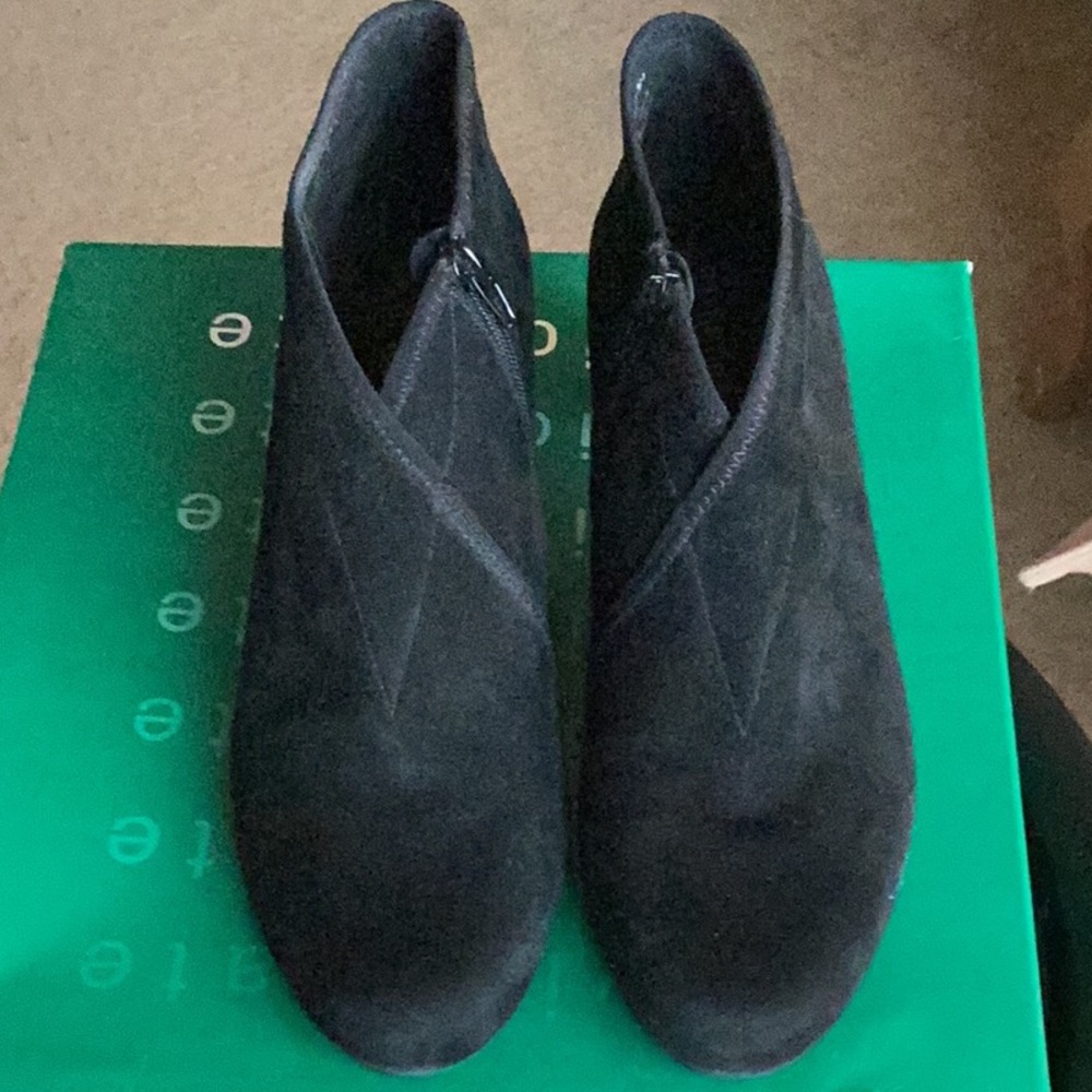 David Tate  Black Kid Suede Shooties